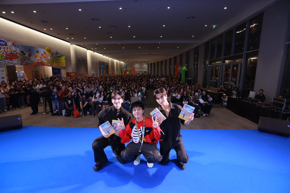 GmmtvShop's tweet image. นำภาพบรรยากาศ เพิร์ธ - แซนต้า ในงานเปิดตัว นวนิยาย รักครูเท่าโลกเลย Love you teacher มาฝากค่า

#LoveYouTeacherSeries
#สนามอ่านเล่น2026xGMMTV
#นายอินทร์สนามอ่านเล่น2026
#GMMTV