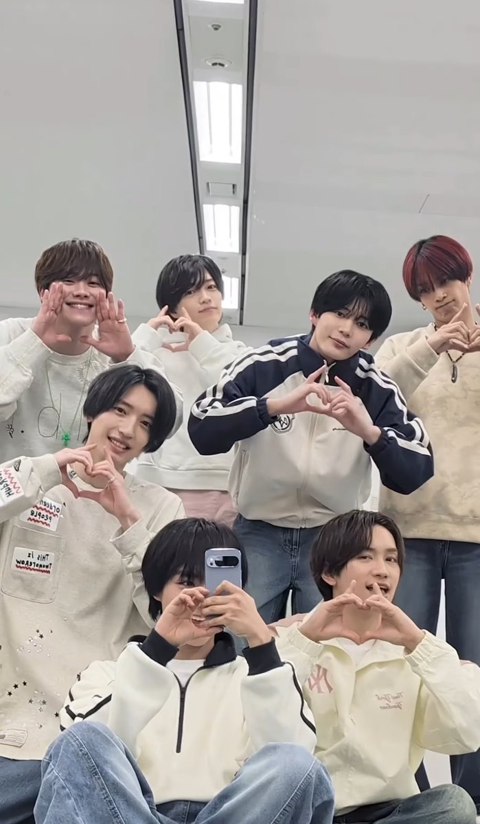 なにわ男子　鏡 鏡越しのなにわ男子もかわいい🥰🫶 #なにわ男子 #なにわ男子_スキスギ