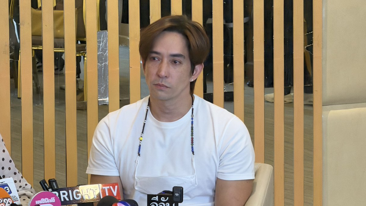 _spbk's tweet image. จากสัมภาษณ์พี่นุ่นดูเข้มแข็งกว่าพี่หลุยส์มาก คือชั้นสงสารพี่หลุยส์อ่ะเขาไม่ใช่แค่คนที่เสียลูกแต่เขาเกือบจะเสียพี่นุ่นไปด้วยอ่ะ 😢 ใจเขาต้องพังขนาดไหนในสถานการณ์ตอนนั้น
#นุ่นหลุยส์