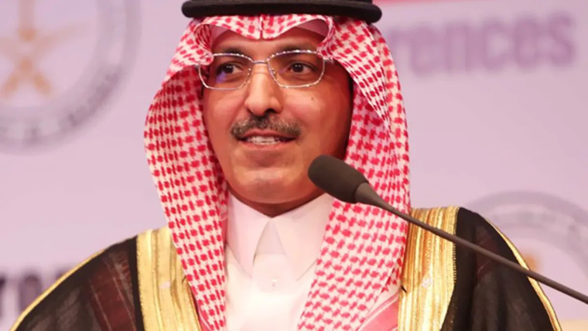 AZK_SA's tweet image. بعد يوم واحد من قرار "إنهاء برنامج التخصيص",

وزير المالية يُعلن البدء بتنفيذ الإستراتيجية الوطنية للتخصيص.

متابعة أعمال البرنامج.
ــــ
📌 أبرز منجزات برنامج التخصيص (الذي تم إلغائه):

1. تأسيس المركز الوطني للتخصيص
2. اعتماد أكثر من 200 مشروع باستثمارات 800 مليار ريال
3. توقيع