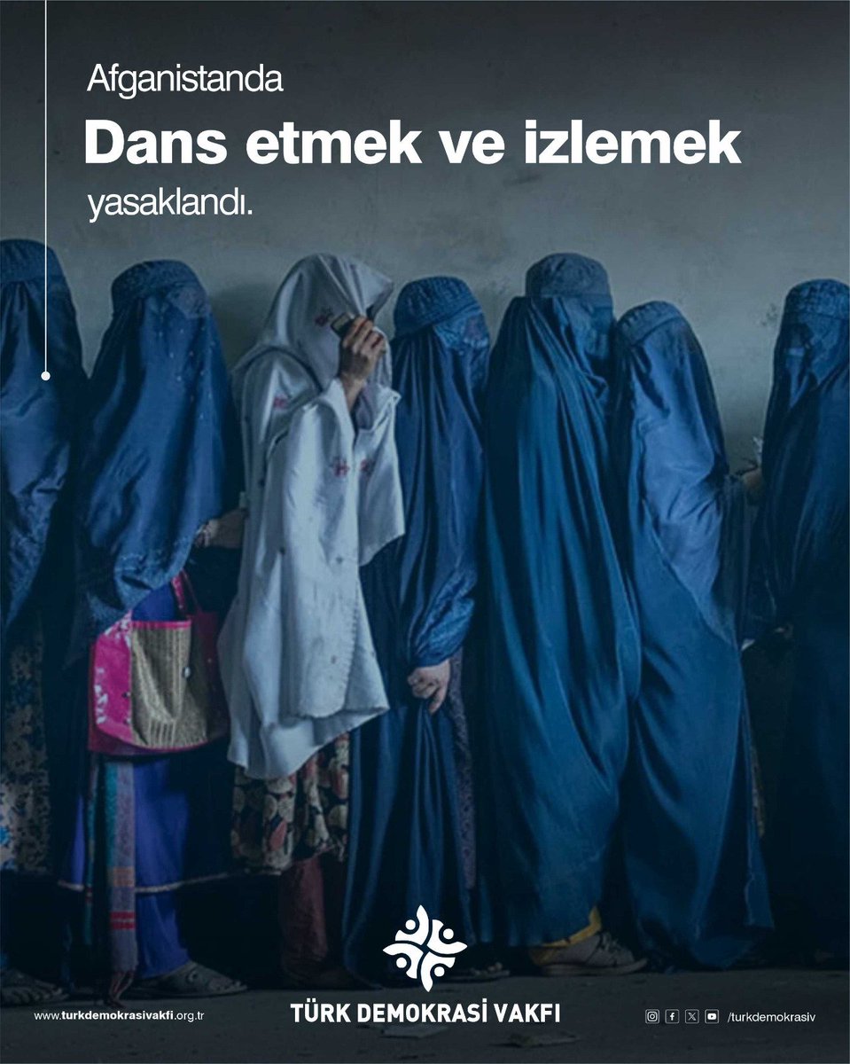 TurkDemokrasiV's tweet photo. Afganistan’da kadınlar köleliğe, kız çocukları cehalete, muhalifler ölüme mahkûm ediliyor. Dünya bu zulmü izlerken “kültür” ve “denge” kelimelerinin arkasına saklanıyor. İnsan hakları pazarlık konusu değildir. Sessizlik tarafsızlık değil, suç ortaklığıdır. Demokrasi yalnızca sandık değil, zulme karşı açıkça taraf olmaktır. Türk Demokrasi Vakfı olarak bu karanlığı kabul etmiyoruz, bu düzeni meşrulaştırmıyoruz, susmuyoruz.