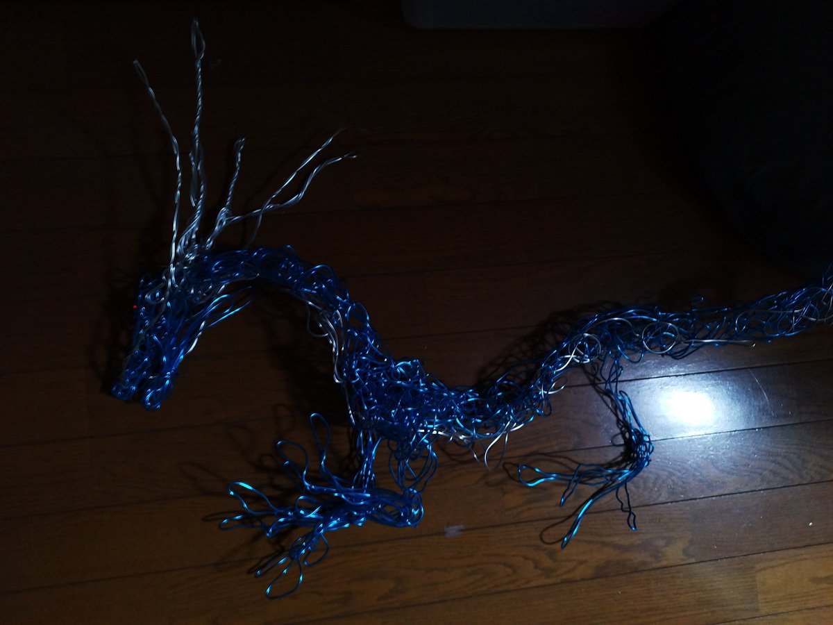 1年ぶりに本業やってる
#針金アート #wireart