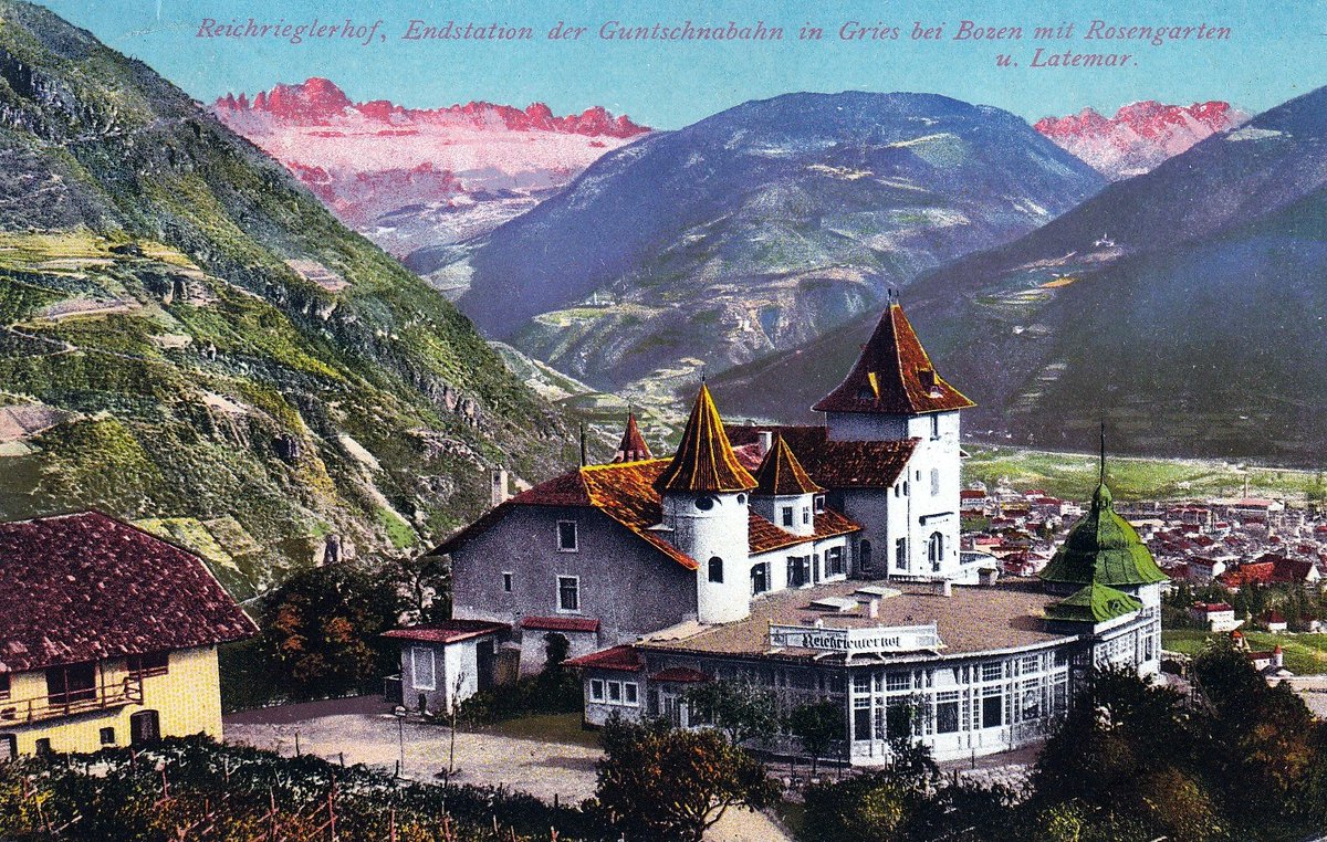Wusstet ihr, dass am Ende der Guntschnapromenade früher ein echtes „Grandhotel“ auf Bozen hinuntergeblickt hat? Der Reichrieglerhof war über Jahrzehnte eine der feinsten Adressen am Guntschnaberg, oberhalb von Gries...die vollständige Geschichte...Klicken:südtirol-erleben.net/Bozen-auf-alte…