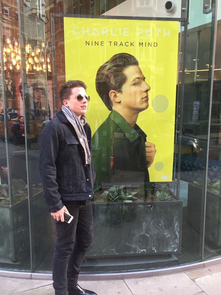 charlieputh_jp's tweet photo. 1/29で Charlieのデビューアルバム''Nine Track Mind''がリリースされて10周年です🥳🎉🎂❤️🧡💛💚🩵💙💜🩷🤍💖
#NineTrackMind
#10yearsofninetrackmind
#CharliePuth #チャーリープース
@charlieputh https://t.co/N6Q4j2trIh