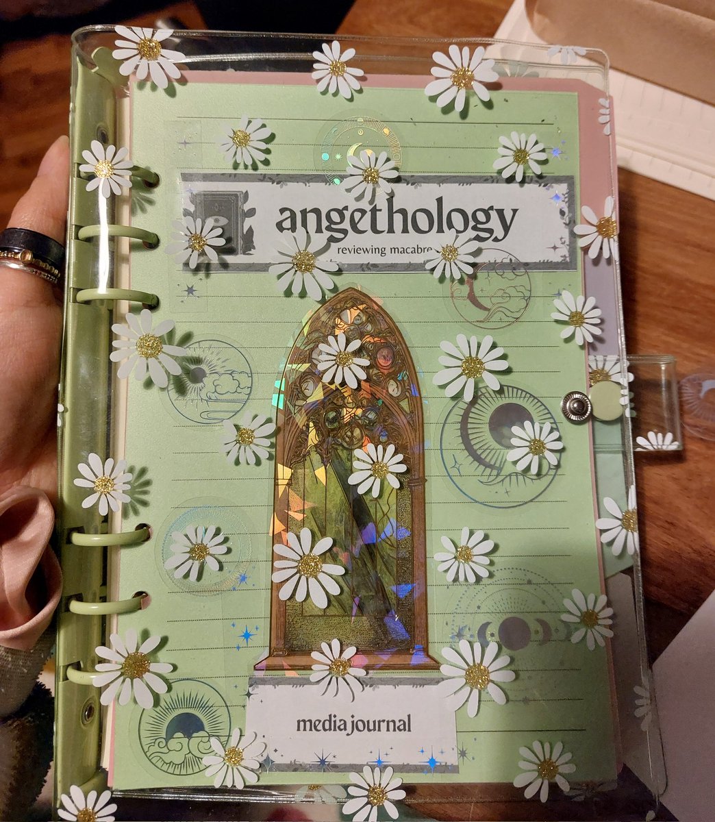 ange 🦇 tweet media