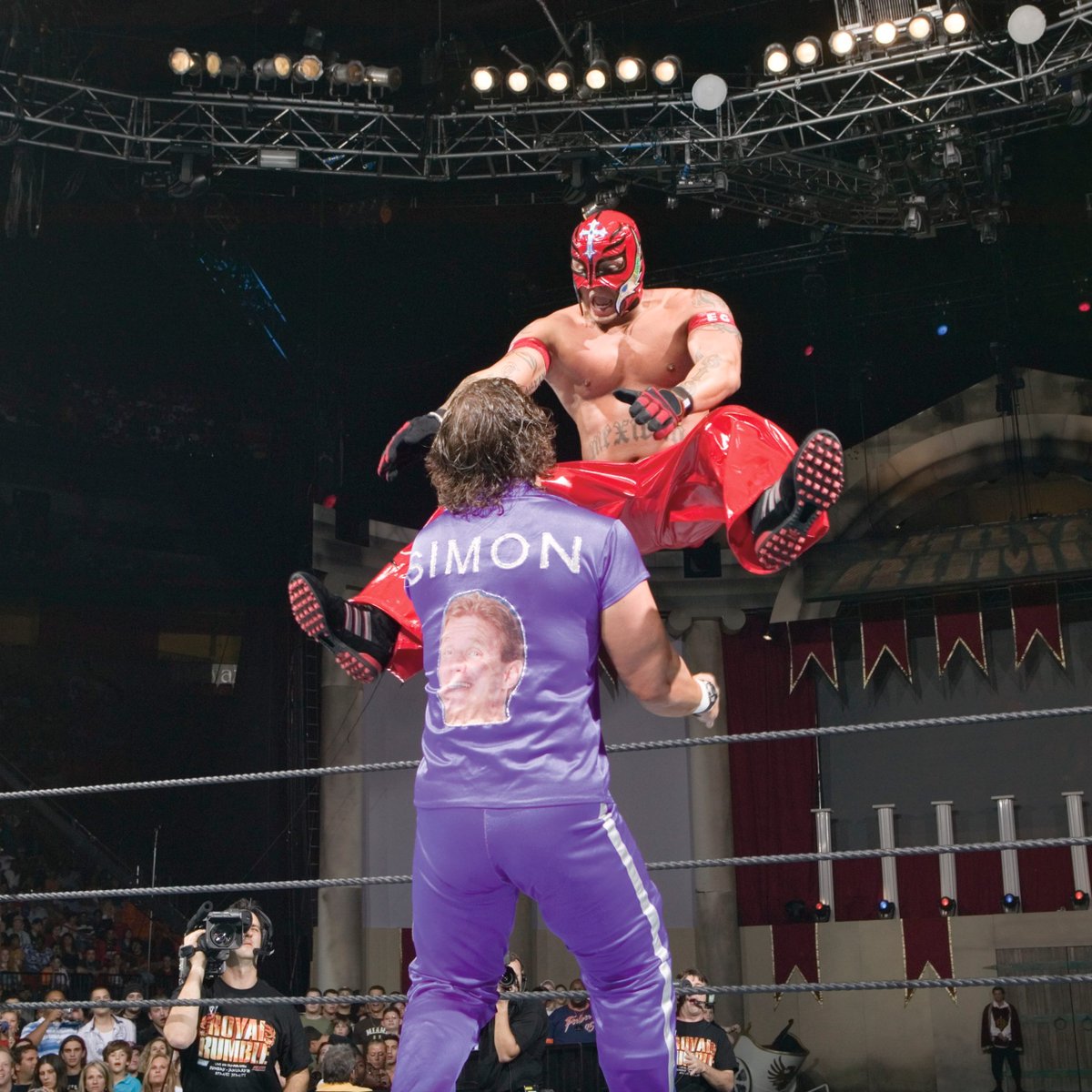 USANetwork's tweet photo. .@ReyMysterio overcame the odds and won the Royal Rumble 20 years ago in honor of his friend, the late, great Eddie Guerrero! https://t.co/a93VtF3m0W
