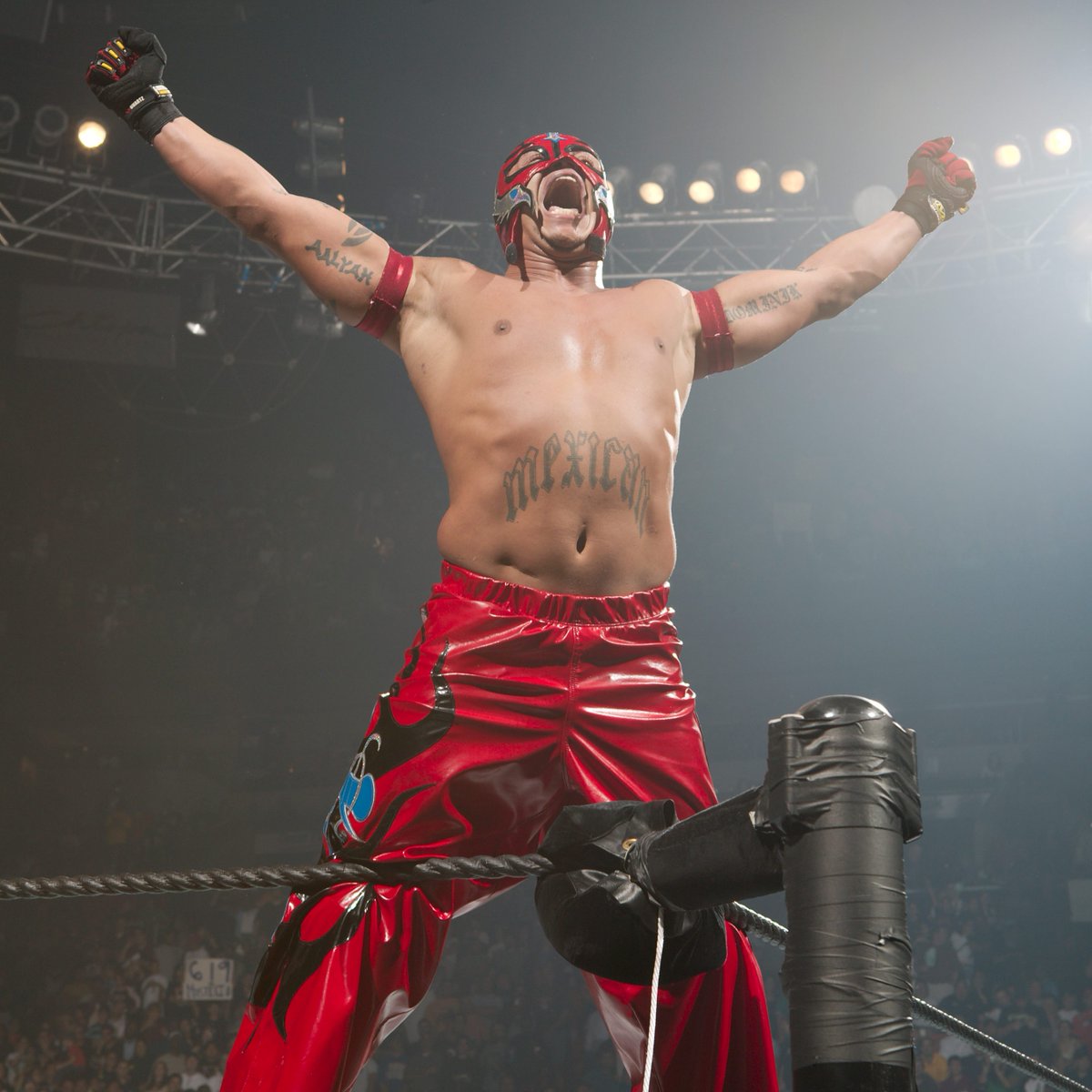 USANetwork's tweet photo. .@ReyMysterio overcame the odds and won the Royal Rumble 20 years ago in honor of his friend, the late, great Eddie Guerrero! https://t.co/a93VtF3m0W