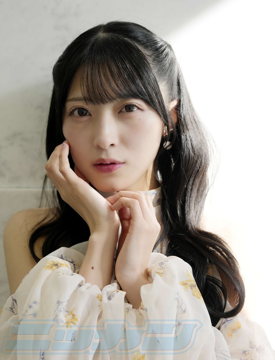 佐藤綺星1st写真集『天使の反射角度』【公式】 (@AKB48airibook