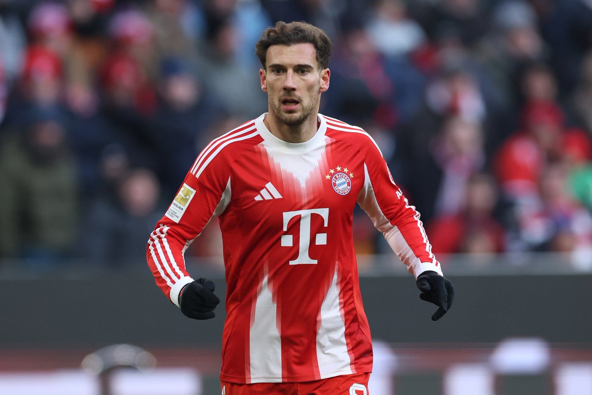 Goretzka, es un jugador de jerarquía. Organiza. Lidera. No pierde balones. Internacional alemán. Uno de los preferidos de su entrenador. Low cost. Te da dos temporadas y media buenas seguro. Para mí un acierto si se complementa adecuadamente con más piezas
