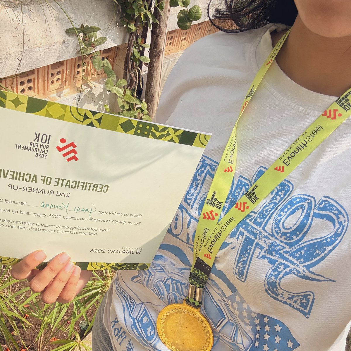 Fam, I secured 3rd place in the 5 km women’s category.🏃‍♀️👟💨