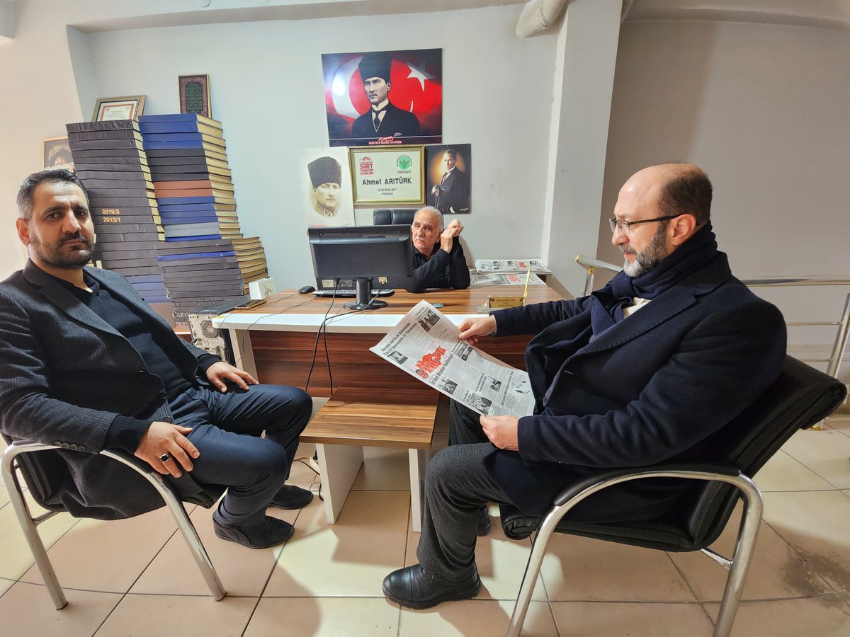 GİK Üyelerimiz Şeyhmus Tanrıkulu, Zülfikar Fırat ve İl başkanımız Abdulhakim Tekin ile beraberindeki heyet,
<a href="/ArtiSiirtHaber/">Artı Siirt Haber Ajansı</a> Ajansını ve Siirt Gazetesi Yazı İşleri Müdürü <a href="/yusufsartrk/">Yusuf Salih ARITÜRK</a>'ü ziyaret ettiler. Gündeme dair hasbihal edildi.