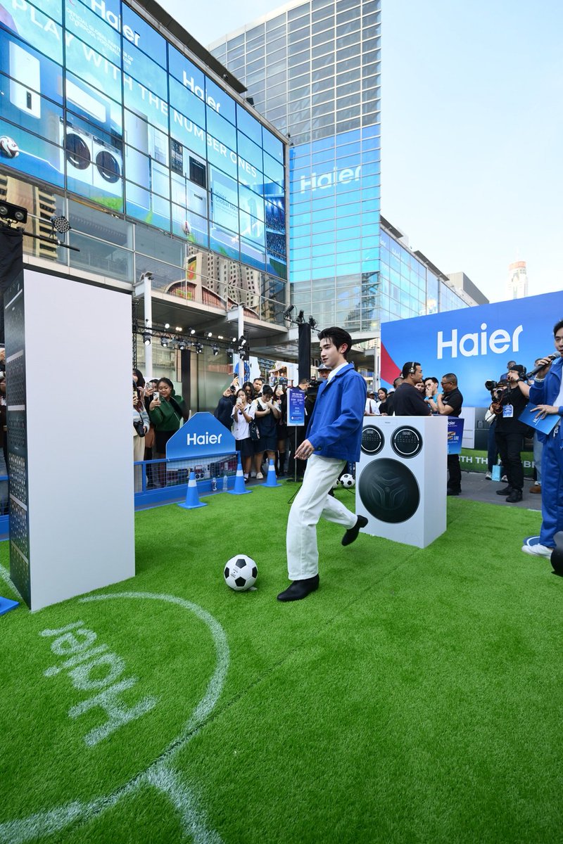 ไฮเออร์ เปิดตัวป็อปอัพสโตร์ธีมสปอร์ตครั้งแรกในไทย! ในงาน Champion Your Haier Life ไฮเออร์ เปิดโหมดแชมป์ให้กับชีวิต พร้อมแท็กทีม "แอลม่อน-โปรเกรส" ร่วมถ่ายทอดมุมมองแอคทีฟไลฟ์สไตล์ฉบับนิวเจน

#AlmondProgress
#Haier #HaierThailand #HaierThailandPopUp #MoreCreationMorePossibilities