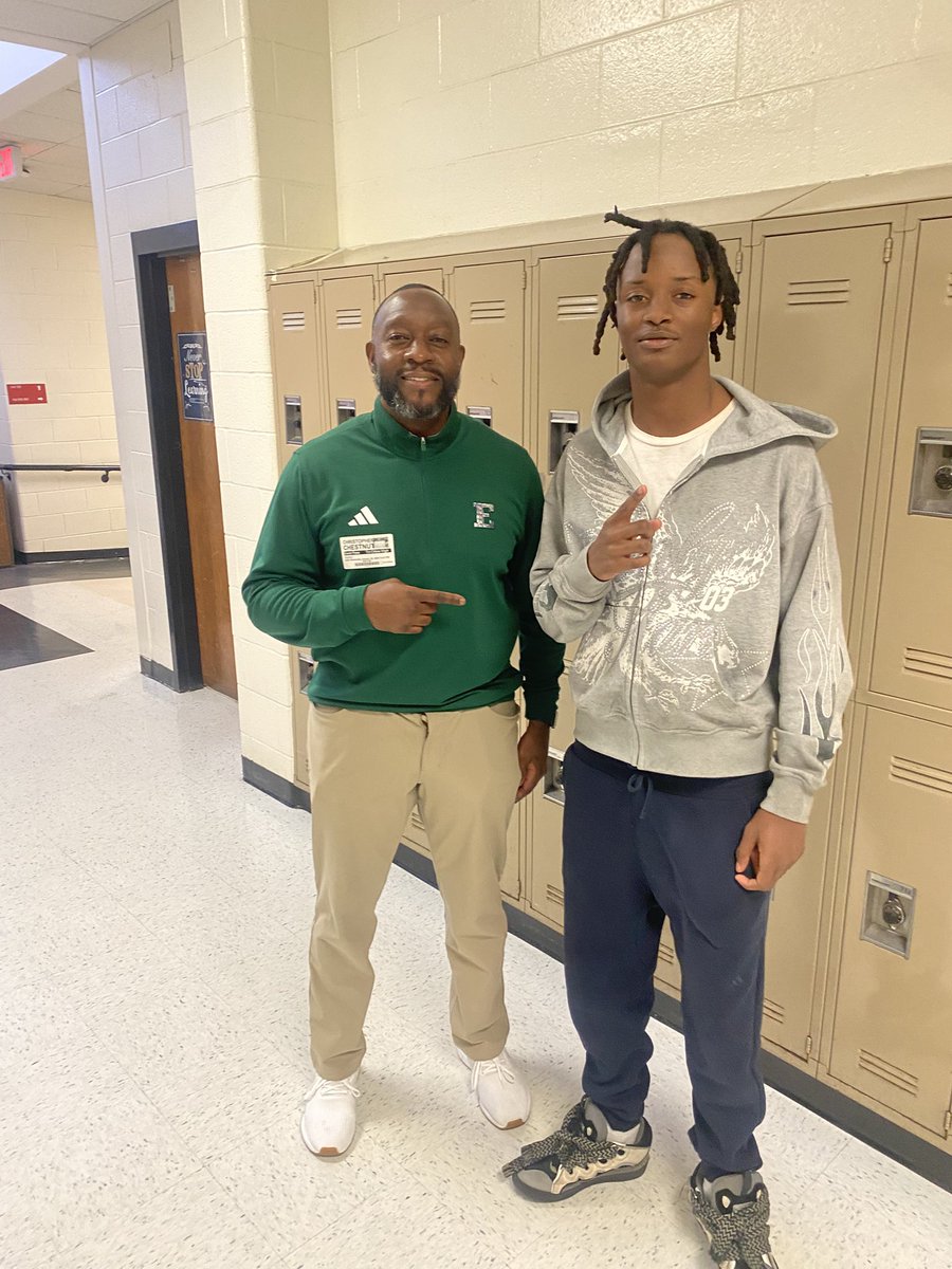 De’Anthonygrooms1 tweet media