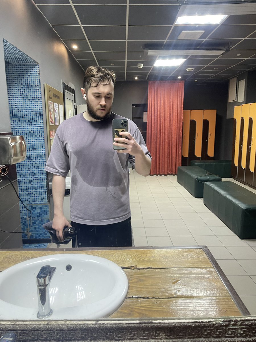 оторва БРАТОВНА tweet media