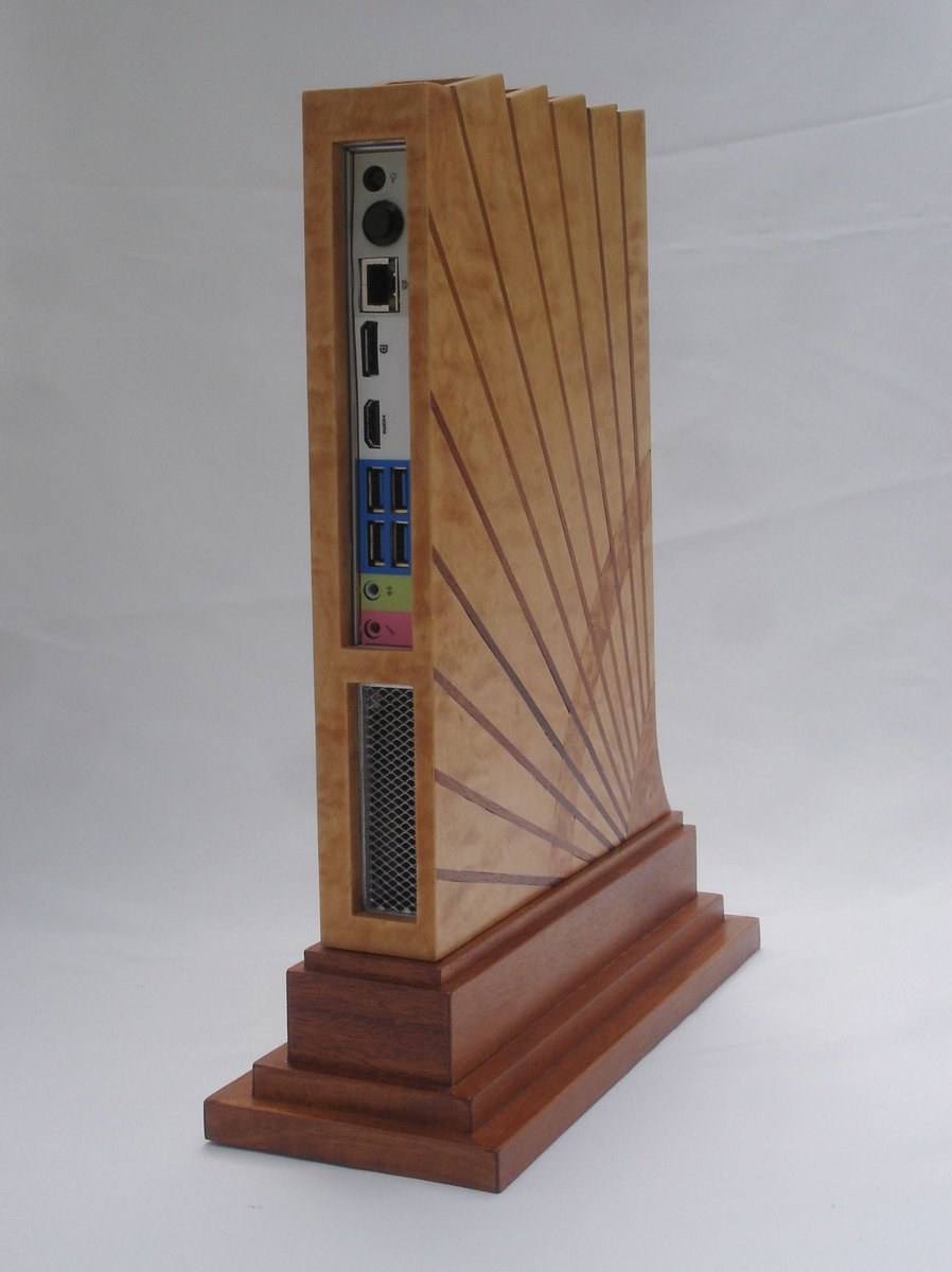 owenbroadcast's tweet photo. woke up thinking about the art deco computers: https://t.co/gIelEFEzAs