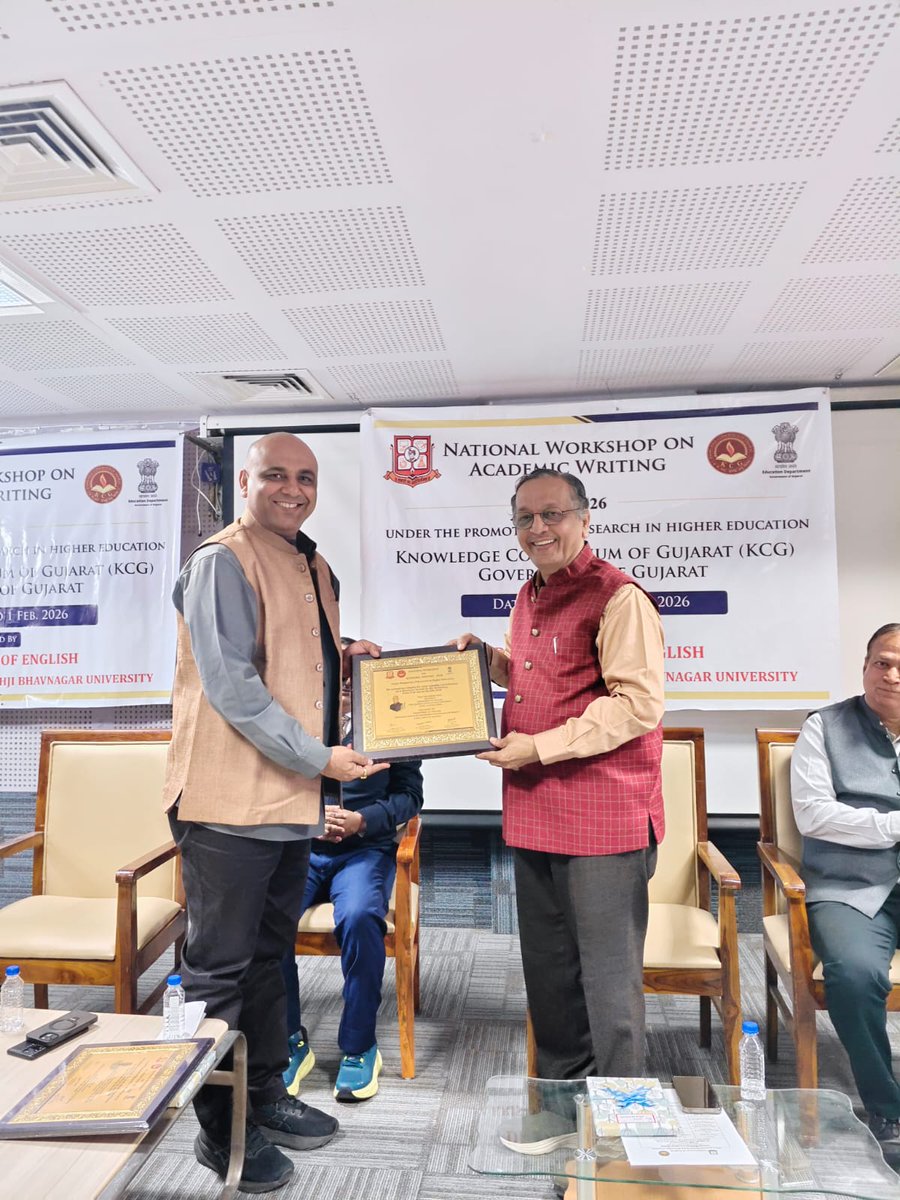 vcmkbu's tweet photo. 🎉 National Workshop on Academic Writing launched at Bhavnagar University!
Inaugurated by VC Dr. Bharat B. Ramanuj. Focus: Research writing, ethics &amp; global skills for scholars &amp; students.
“Academic writing is the soul of research.”
6-day event with national experts.
#Academic https://t.co/CJC9N6OIbj