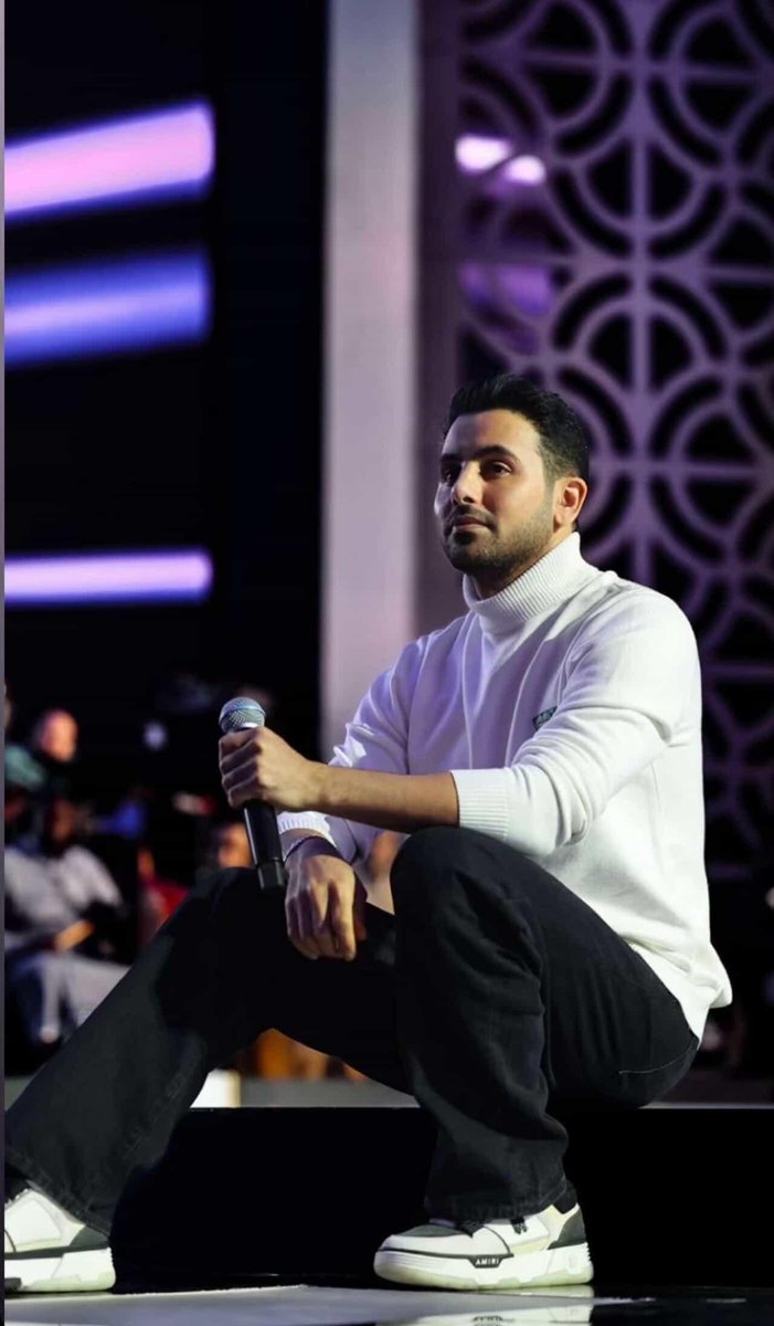 وانا من الناس لي حلمي ولي اسمي يهون اي شئ يجرحني🤍👌🏻
#فؤاد_عبدالواحد 
#كثيره_الناس 
#التعاونيه 
<a href="/FouadAbdulwahed/">فؤاد عبدالواحد</a>