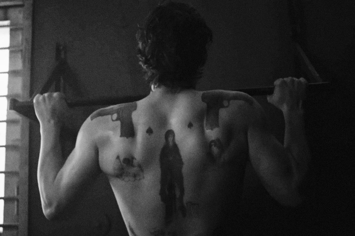 мы не умеем проигрывать, 
мы можем только сгорать.