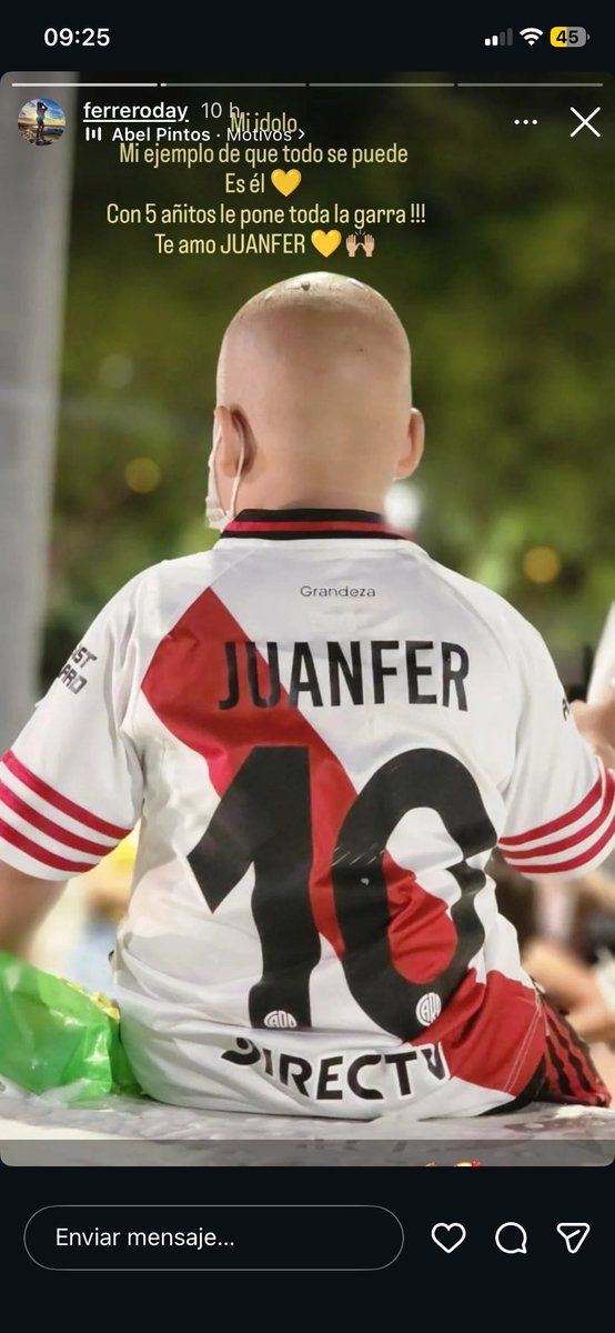 ValdezGeoC's tweet photo. @RiverLPM Ayer volvió de alta, portando su casaca de campeón, el 3 es su cumple! @juanferquinte10 me ayudas con tu saludo para este campeón? https://t.co/ePGHIualf3