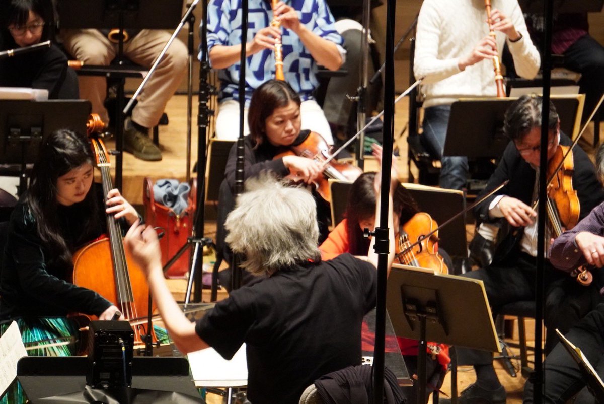 eugenesuzuki's tweet image. 素晴らしいBCJのオーケストラとお贈りする #ベートーヴェンへの道
19世紀の幕開けを飾ったベートーヴェンの交響曲第1番と第2番。鮮烈かつ強烈なこの響きは土曜日に聴かないともう二度と聴けません！是非サントリーホールへいらしてください！

→ teket.jp/4425/59662

#絶賛レコーディング中