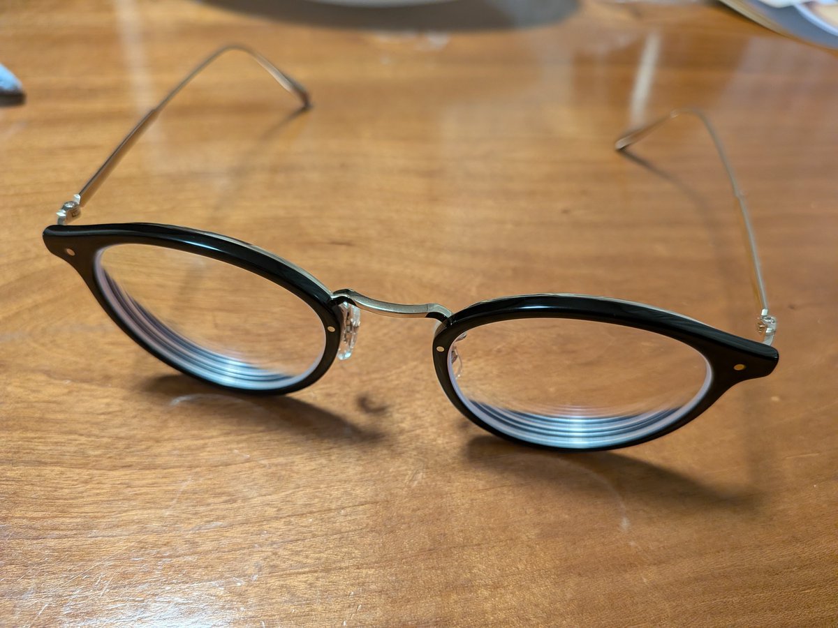 pressedbread's tweet photo. 見せてもらおうか、カールツァイスの実力を https://t.co/p85mmcPkm1