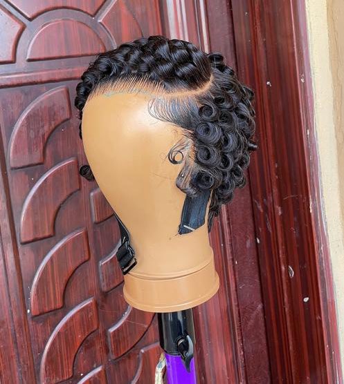 tall glass of wine 🍷 tweet media