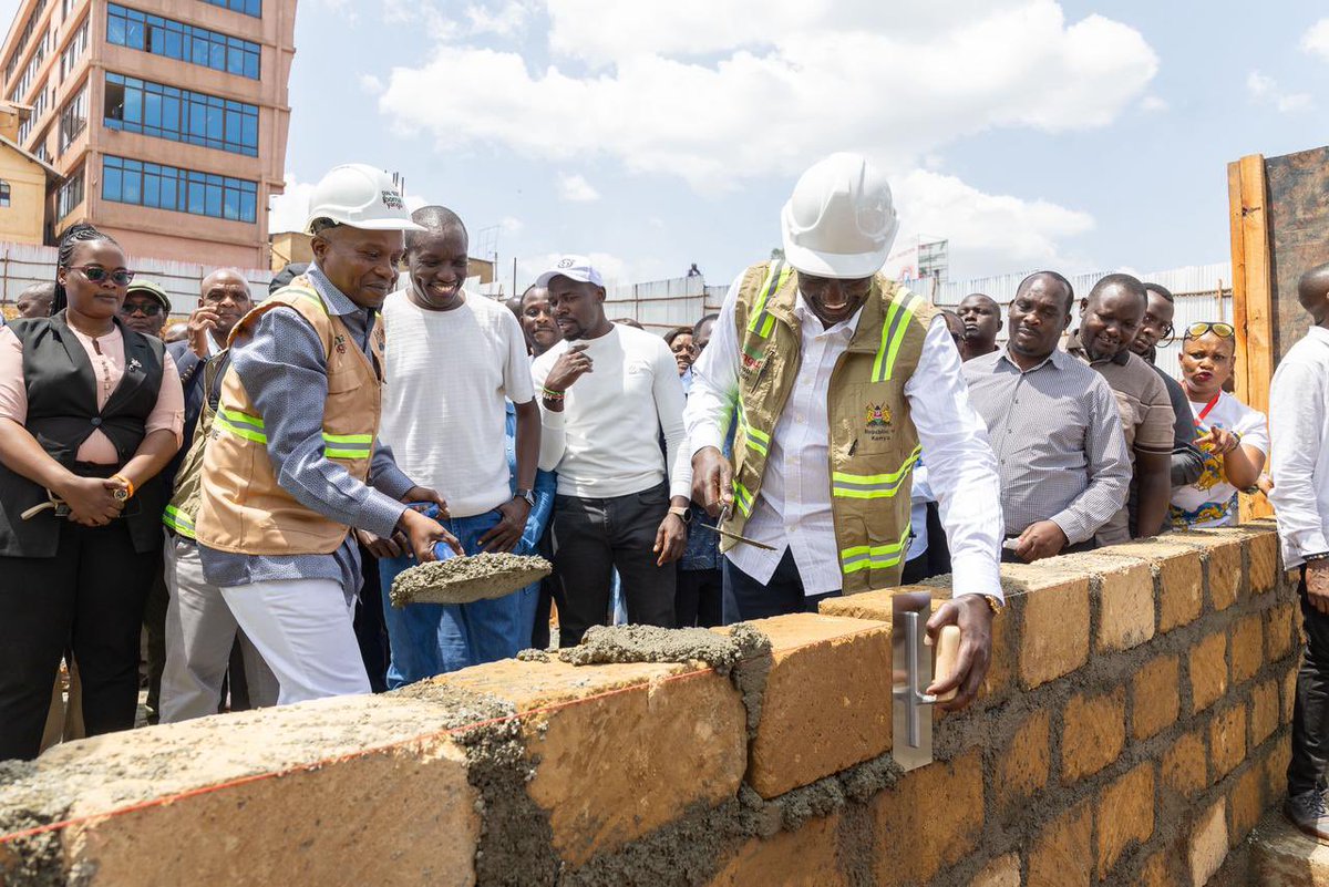 With other leaders, we joined H.E. President <a href="/WilliamsRuto/">William Samoei Ruto, PhD</a> on a meet-the-people tour of Kisii County.

Working closely with progressive leaders in the region, the government is implementing a range of projects aimed at improving livelihoods and reshaping the county's economic