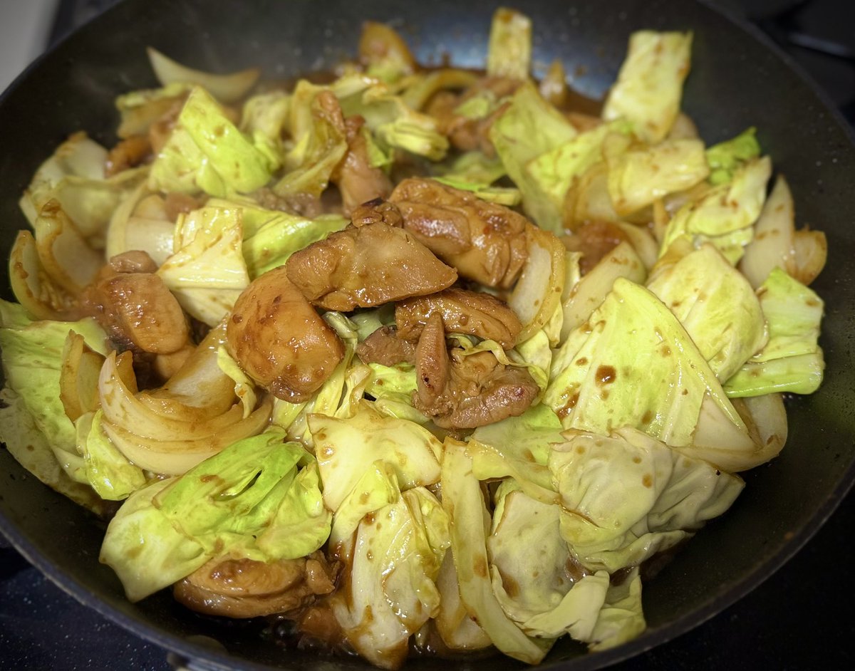 ケイちゃん来た記念にけいちゃん作ってみた
味噌は郡上にある大黒屋さんの地みそ
アリーシャのお店のモデルです！