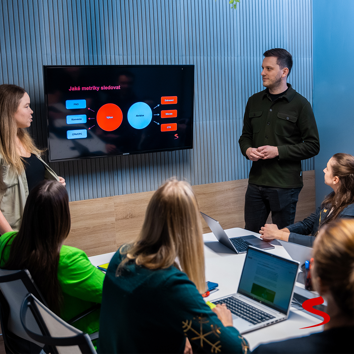 Reklamy běží, rozpočet se utrácí a výsledky nikde? 💰 Přihlaste se na školení Skliku, kde vám ukážeme nejčastější slabá místa v kampaních a jak z reklamy udělat funkční prodejní kanál. Pro začátečníky i pokročilé. 👉 sklikakademie.cz/cs/skoleni/?ut…