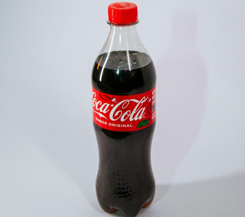 statsglobe's tweet image. Most Iconic Drink From Each Country:

🇺🇸 United States – Coca-Cola
🇵🇪 Peru – Inca Kola
🇫🇷 France – Red Wine
🇮🇳 India – Masala Chai
🇮🇹 Italy – Espresso
🇲🇽 Mexico – Tequila
🇳🇬 Nigeria – Chapman
🇷🇺 Russia – Vodka
🇵🇱 Poland – Wódka
🇪🇸 Spain – Sangria
🇧🇷 Brazil – Caipirinha
🇦🇷…