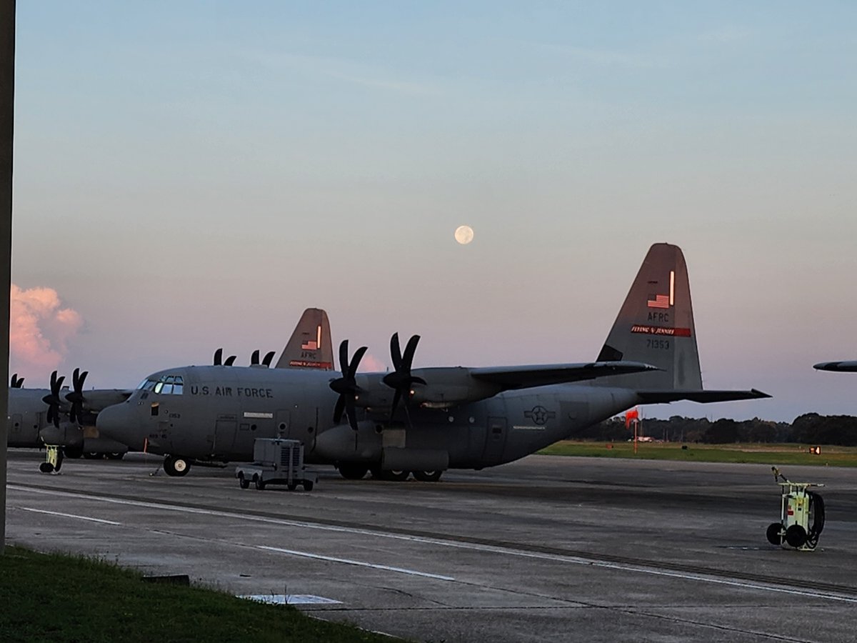 403rd Wing tweet media