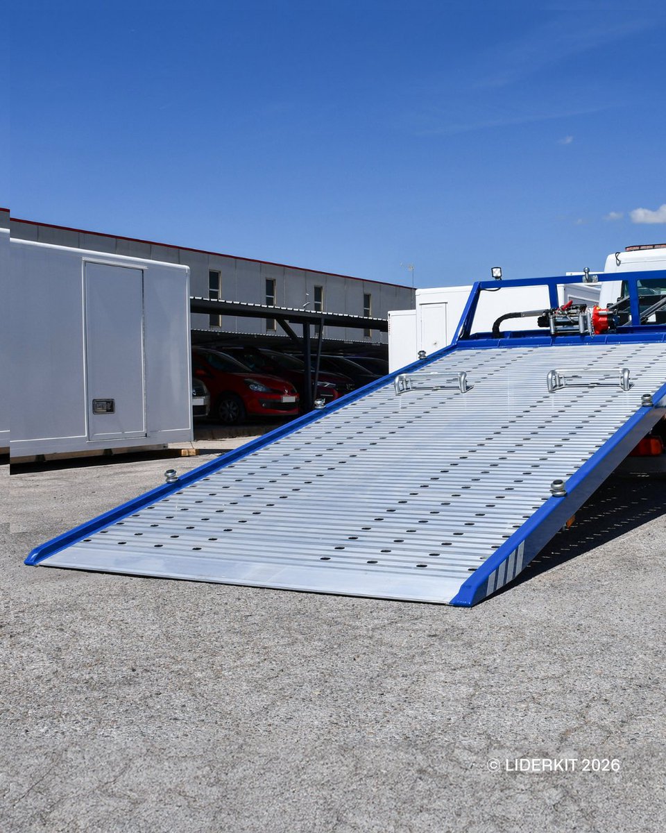 🚛 En Liderkit fabricamos grúas portavehículos en acero o aluminio, adaptadas a lo que tu negocio necesita.
✨ Aptas para cualquier tonelaje 
⚖️ Equilibrio entre ligereza y durabilidad
🛠️ Personalizables
🤝 Asesoramiento profesional de nuestro equipo 

📩 Contacta con nosotros.