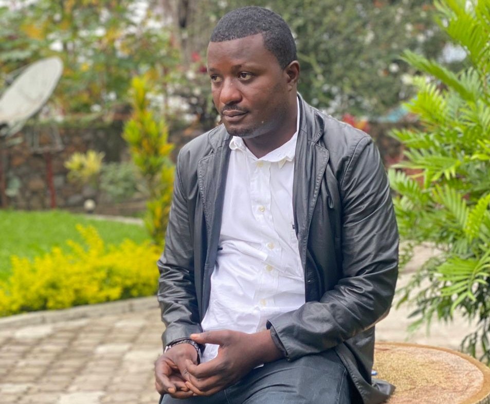 Lettre à Son Excellence Ève Bazaiba, du Notable <a href="/patrickMUNDEKE/">patrick MUNDEKE</a>

Excellence,

Trop, c’est trop !

Cette manière de traiter les Congolais comme des incapables, des personnes sans discernement, sans conscience de leur souffrance et sans capacité de prendre des décisions utiles pour