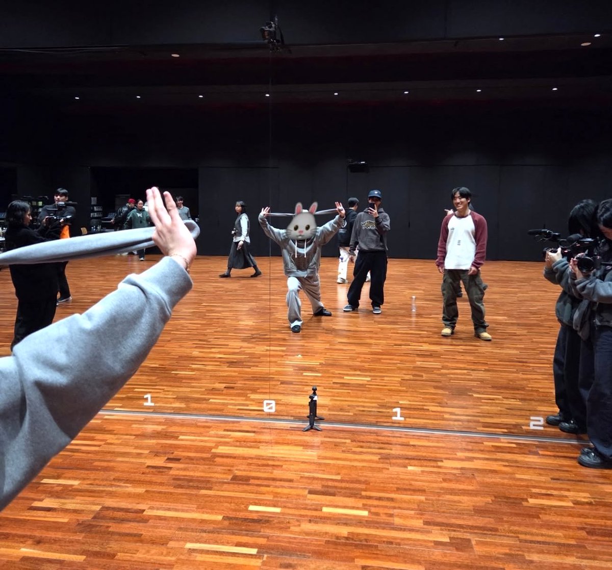 btschartsdailyc's tweet image. LMAO This is #JIMIN 😭🤣