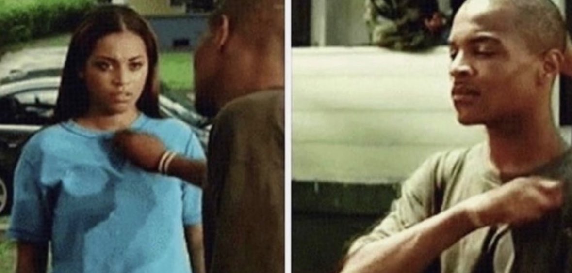 Me taking a emoji off their contacts after they did some weird shi