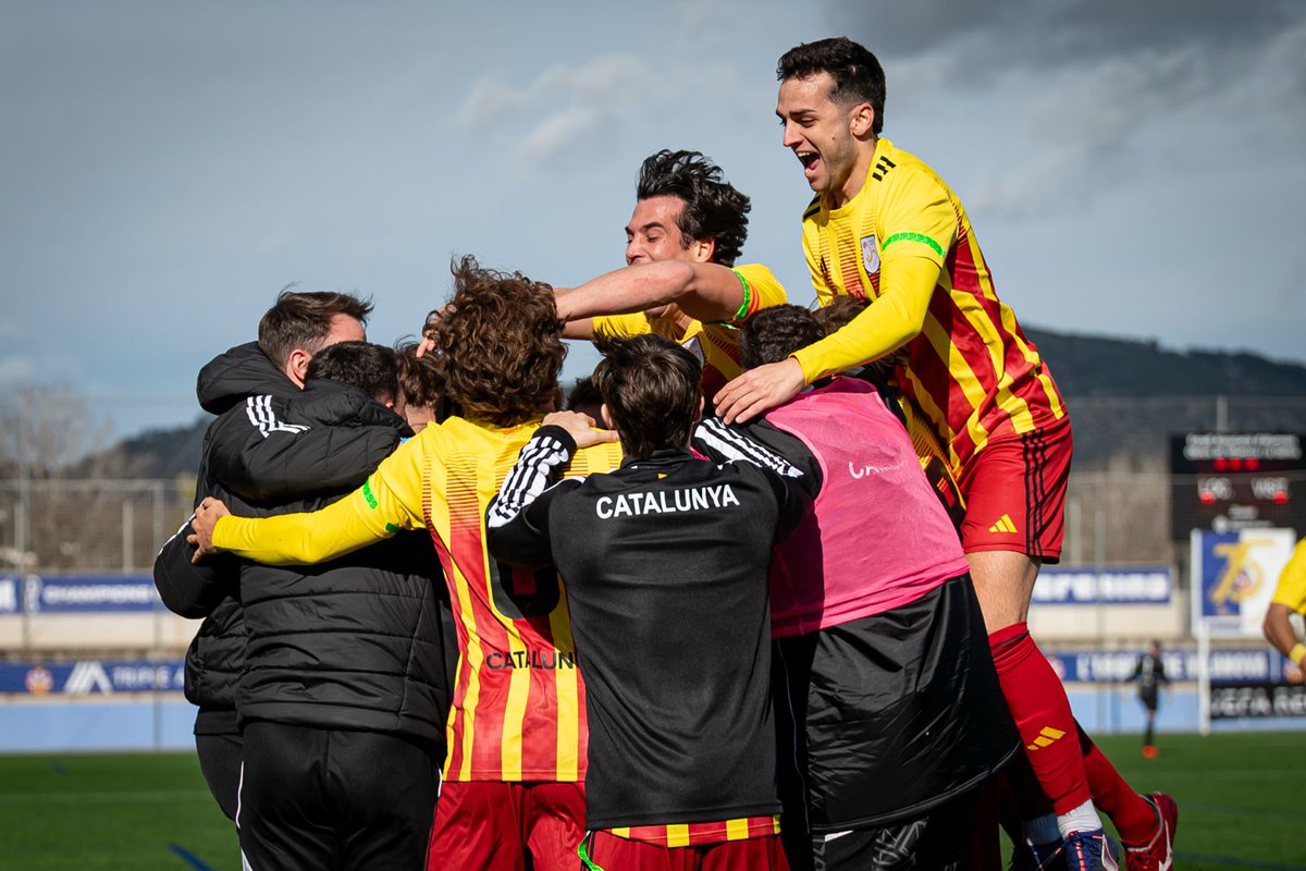 🏆 𝐅𝐚𝐬𝐞 𝐢𝐧𝐭𝐞𝐫𝐦𝐞𝐝𝐢𝐚 𝐝𝐞 𝐥𝐚 𝐂𝐨𝐩𝐚 𝐝𝐞 𝐑𝐞𝐠𝐢𝐨𝐧𝐬 𝐔𝐄𝐅𝐀

⏰ 90' | Final del partit! | Catalunya s'imposa a Aragó i passa a la Fase Final Nacional 

⚽️ Catalunya 2⃣🆚0⃣ <a href="/futbolaragon/">Real Federación Aragonesa Fútbol</a>
🏟️ Estadi Municipal Alumnes Obrers <a href="/ajuntamentvng/">Vilanova i la Geltrú</a>

💛❤️ 𝐒𝐎𝐌-𝐇𝐈