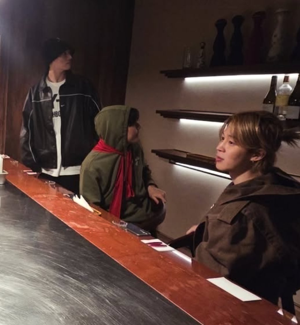 lumejeon's tweet image. of course we can count on hobi to give us the cutest updates of his baby 1 baby 2 and baby 3 😭😭 I LOVE MY FAMILY SO BAD