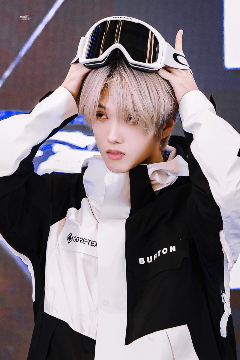 MasterhamsterJS's tweet photo. 260129 KMS
🏂🥽
#지성 #JISUNG #박지성 #NCTDREAM https://t.co/1jI27k9JTc