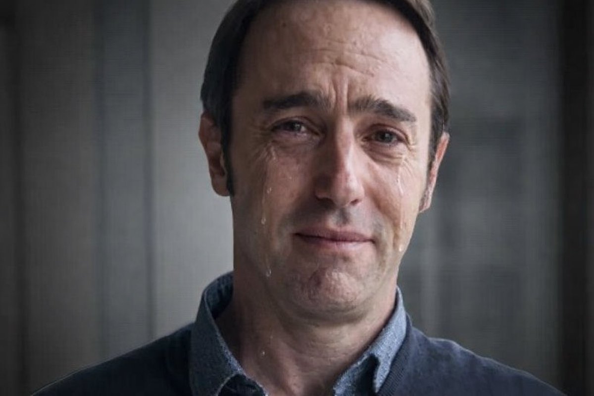 “MERCADO REGULADO”

Porque Marcos Galperín, libertario reconocido y dueño de Mercado Libre, denunció a TEMU por competencia desleal pero los usuarios aseguran que van a desinstalar la app de Mercado Libre para seguir usando Shein y Temu.