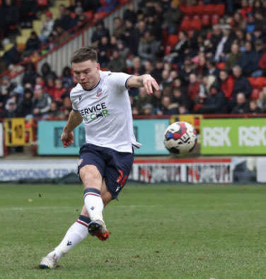 Understand Wycombe have agreed a deal for Bolton midfielder Aaron Morley. #chairboys #bwfc