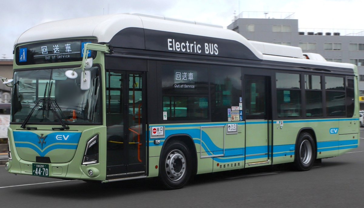 2026/1/28 京都市バス 4470 ZAC-LV828L1(九条) 4471 ZAC-LV828L1(九条