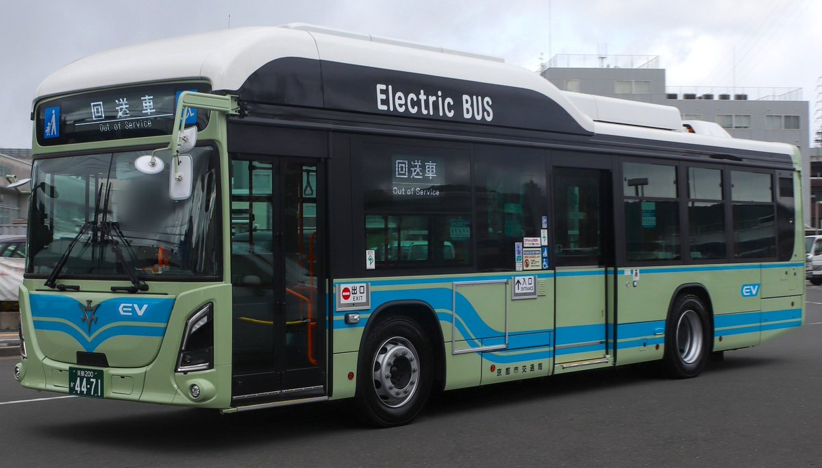 2026/1/28 京都市バス 4470 ZAC-LV828L1(九条) 4471 ZAC-LV828L1(九条