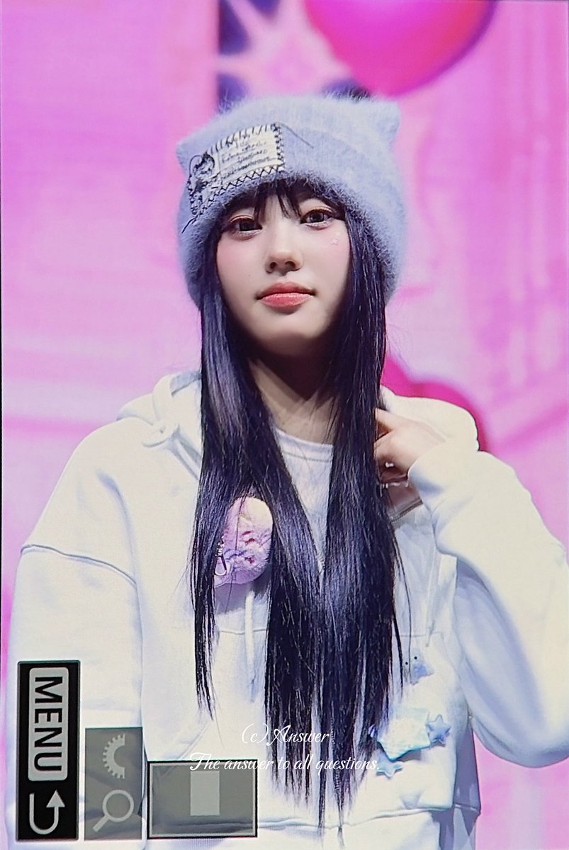 𝑨𝒏𝒔𝒘𝒆𝒓 tweet media