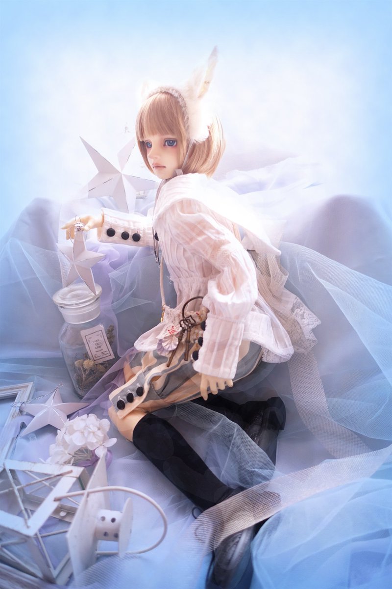 yume_bito_su's tweet image. #今夜のドール撮影120分一本勝負
【アングル：うしろから】過去
たぶん
今のボク等は
ちょうどいい距離……

#スーパードルフィー　
#うちのこかわいい