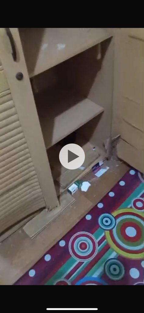 dazlingbuzling's tweet photo. Guys plis kalian yg gabut bantu WA org ini agar bertanggung jawab atas kerusakan yg dibuat di rumah ortu aku, dia juga nyuri barang😭😭

Ortu aku udh ga kerja, sedih bgt harus perbaiki ini semua

Ini nomornya

082231729189

Bamanya rafi abdul fajar jurusan pariwisata trisakti https://t.co/X6vSt6r65N
