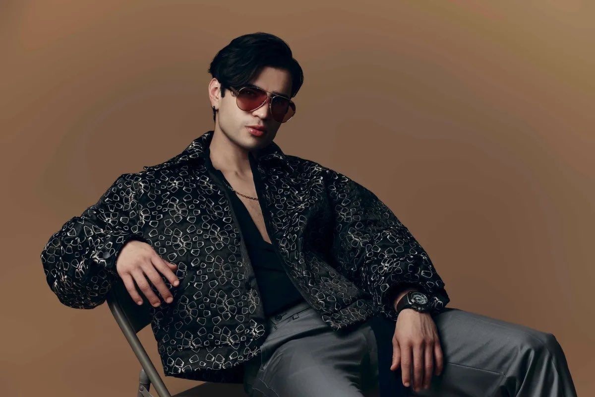 it boy it boy it boy it boy it boy it boy it boy it boy it boy it boy

AARON COVER PANORAMA