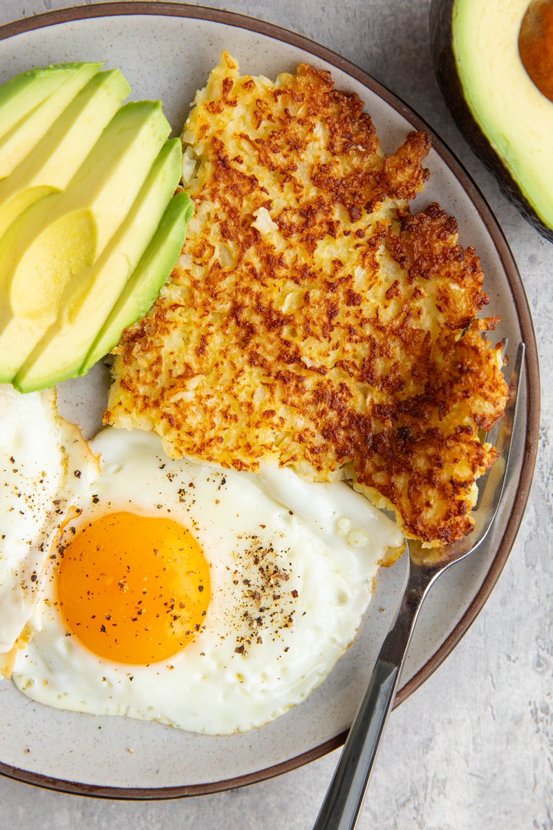 Crispy Cauliflower Hash Browns are the perfect low-carb alternative to traditional hash browns! theroastedroot.net/cauliflower-ha… Easy to prepare and fun to customize, you’ll get hooked on this breakfast favorite!