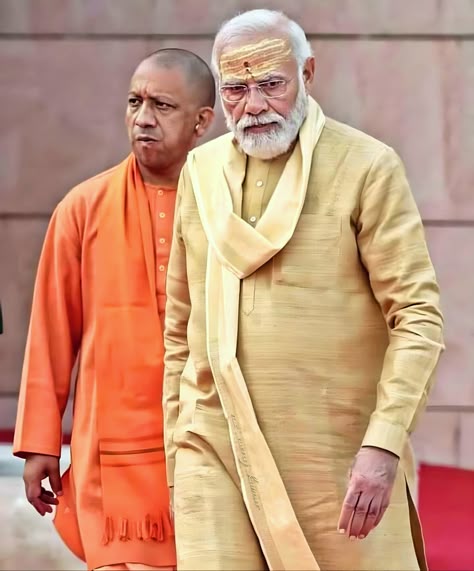 आखिरकार वही हुआ, जो होना चाहिए था...

जिसने रायता फैलाया था, उसी को समेटना भी पड़ा। इससे बेहतर और क्या हो सकता था कि जिसने गलती करी, वही अपनी गलती सुधार ले। 

सुप्रीम कोर्ट के आदेश पर UGC Regulations आए.
♦️ BJP से जुड़े लोगों ने इसका विरोध किया.
♦️BJP से जुड़े लोग कोर्ट पहुंचे.