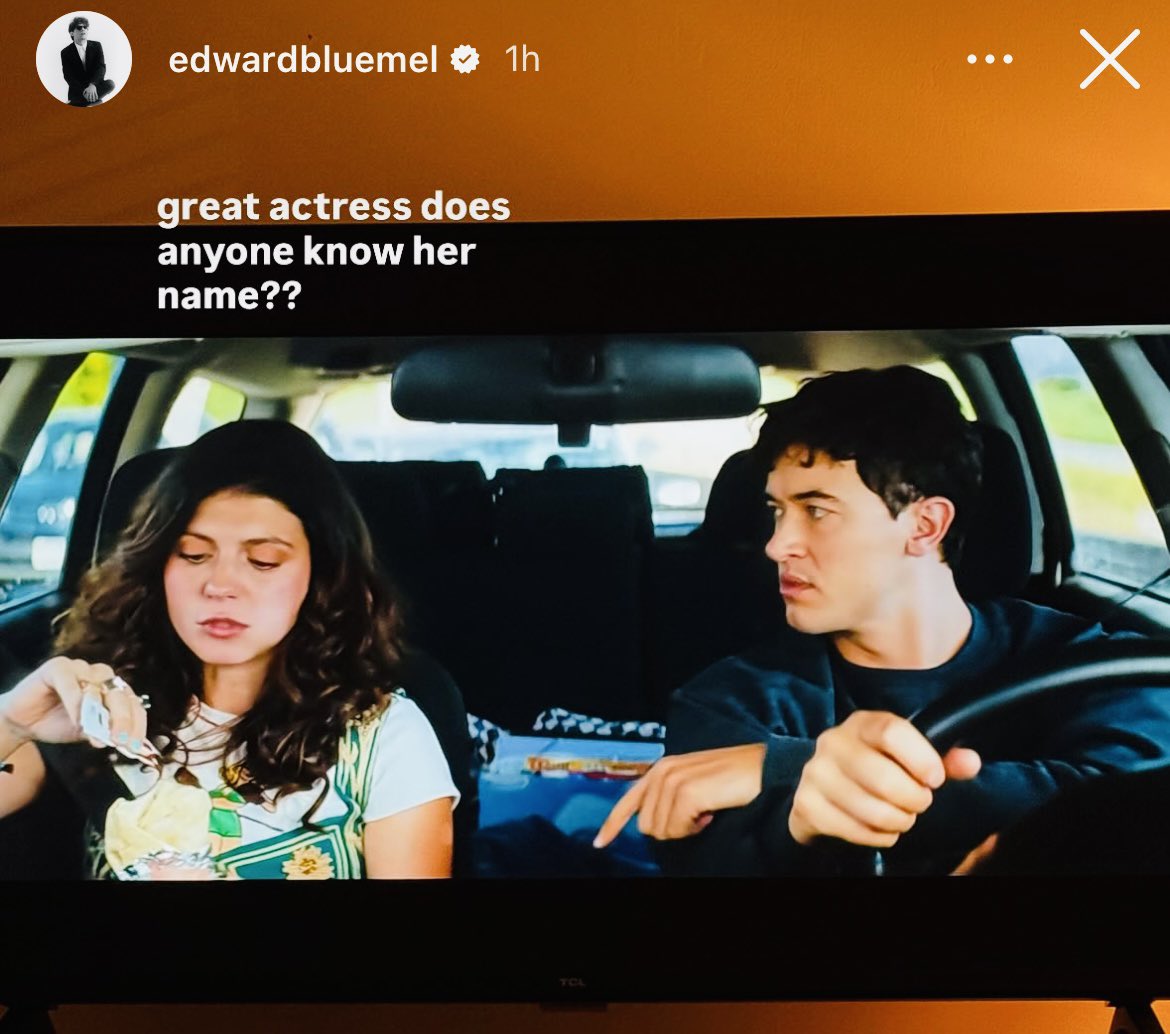 emily 🌼 tweet media