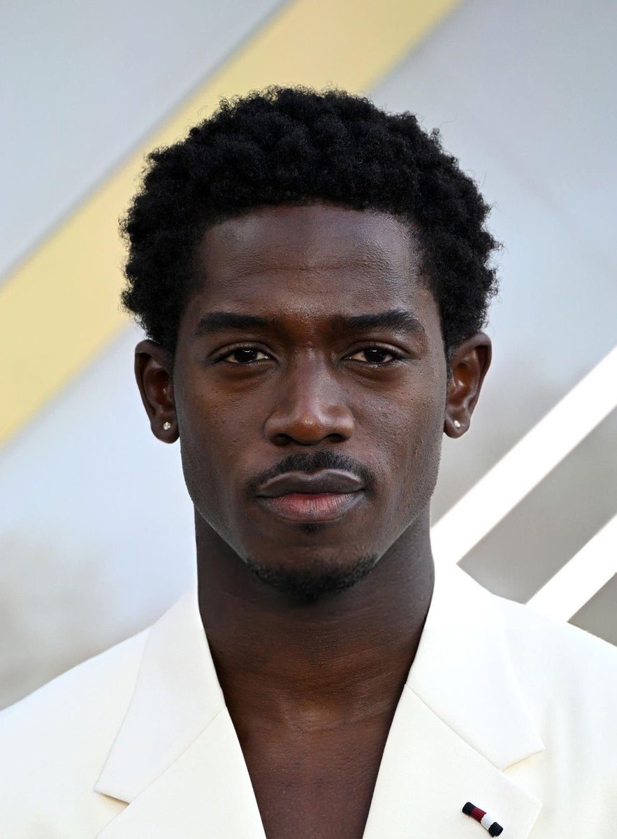 FrenchRapUS's tweet image. 🚨 ALERTE ! 

L’ACTEUR DAMSON IDRIS EST EN DISCUSSIONS AVEC MARVEL POUR INCARNER LE PROCHAIN BLACK PANTHER 🤯

PITIÉ, OUI.